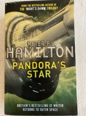 kniha Pandora’s Star, Pan Books 2004