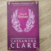 kniha City of Bones The Mortal Instruments: One, Walker Books 2015