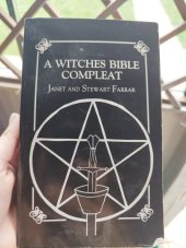 kniha A witches bible compleat, Robert Hale Limited 1984