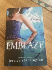 kniha Emblaze, Sourcebooks Fire 2013