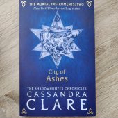 kniha City of Ashes The Mortal Instruments: Two, Walker Books 2015