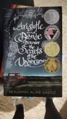 kniha Aristotle and Dante Discovers the secrets of the universe , Simon & Schuster 2012