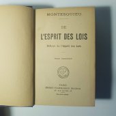 kniha L'esprit des lois [Francouzská verze knihy "O duchu zákonů"], Flammarion 1932