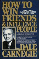 kniha How to Win Friends and Influence People [Anglická verze knihy "Jak získávat přátele a působit na lidi"], Simon & Schuster 1981